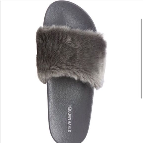 Grey faux fur Sandals - Picture 10 of 12